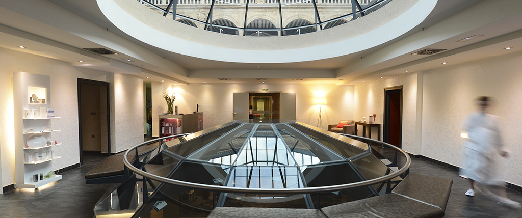 Recepción del balneario de Castilla Termal Burgo de Osma.